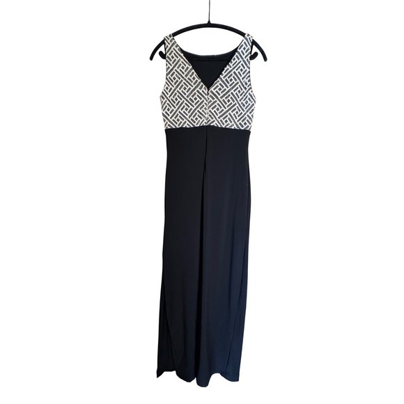 Lauren Ralph Lauren Dresses & Skirts - Lauren Ralph Lauren Evening Sequin Geometric Gown Black Silver V-Back Dress 10